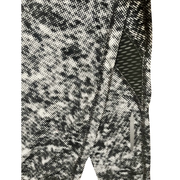 Under Armour Heat Gear Black White Compression Leggings Size XS - Picture 6 of 8